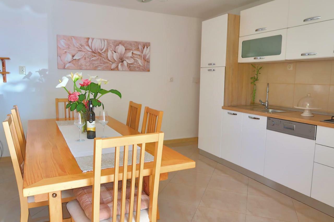 Studio Apartman Mia Stobreč Buitenkant foto