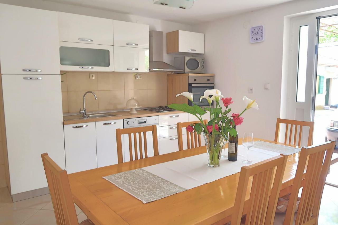 Studio Apartman Mia Stobreč Buitenkant foto