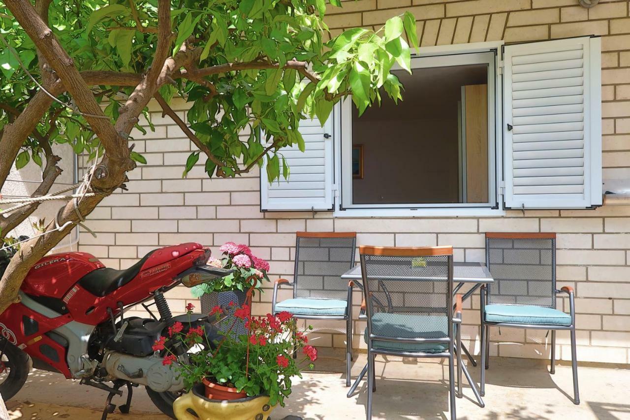 Studio Apartman Mia Stobreč Buitenkant foto