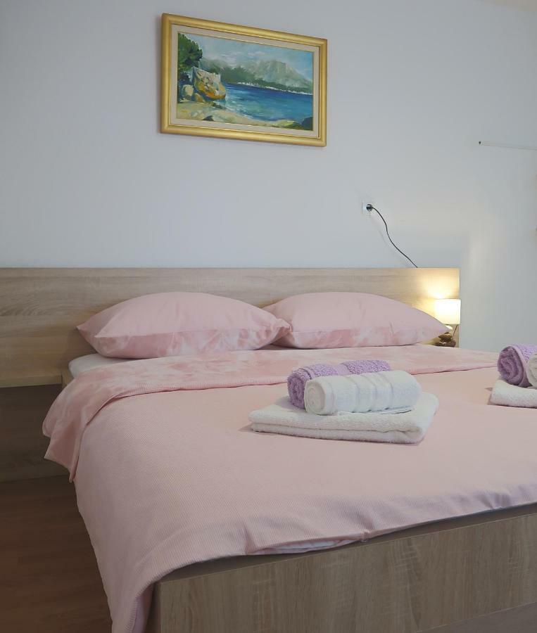 Studio Apartman Mia Stobreč Buitenkant foto
